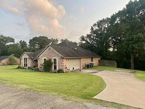 120 Cypress Creek Dr Photo 1
