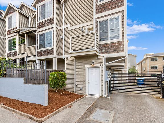 2nd image of 4346 7th Ave NE APT A