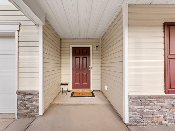 5th image of 1355 Amberlight Cir