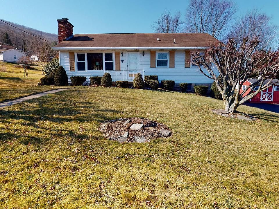 1st image of 440 Jaculin Ave