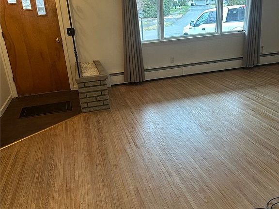 5th image of 40 Flagstaff Dr