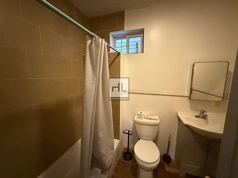 228 Benziger Ave #1 — Photo 11
