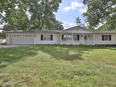 17 Hilltop Dr, Hillsboro, IL, 62049