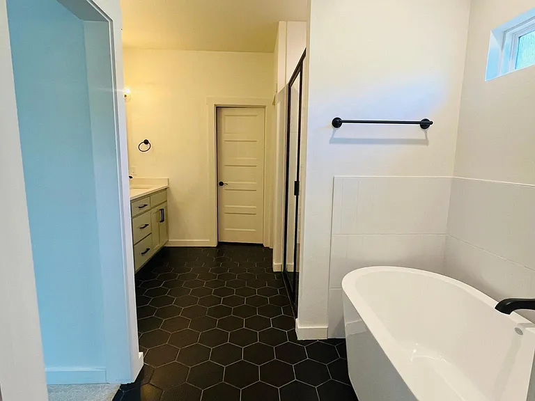 4108 N Indiana Ave — Photo 15