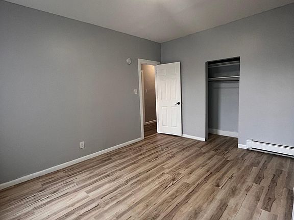 4th image of 542 W Side Ave #3A