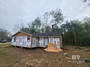 156 4th St, Atmore, AL 36502