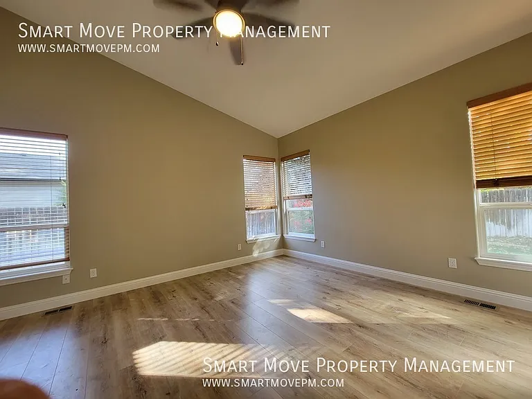 1096 N Glenabby Pl — Photo 14