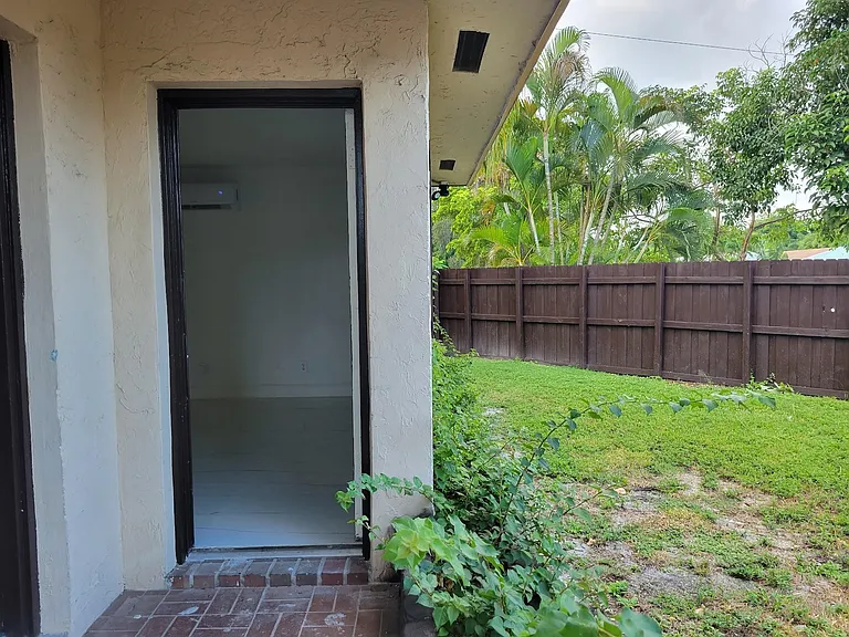 1300 NW 4th Ave #B — Photo 13