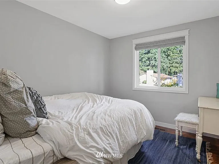 13823 NE 76th St — Photo 15