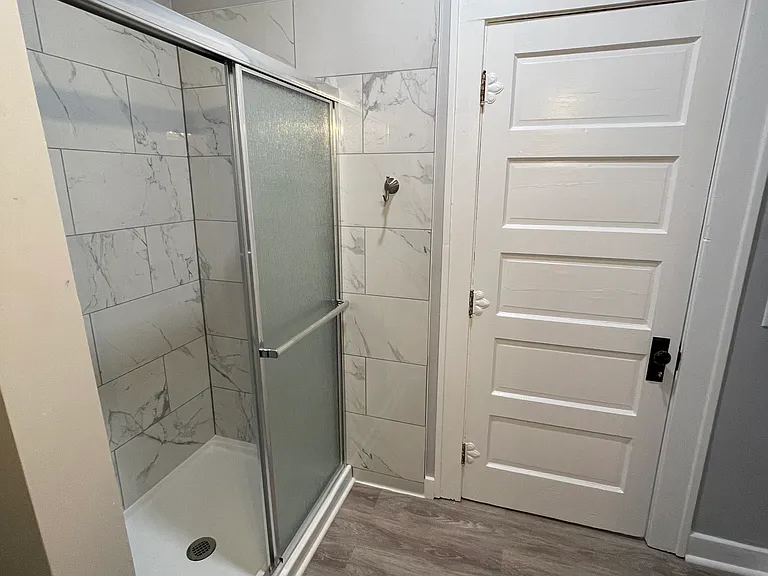 82 Clinton St #3 — Photo 11