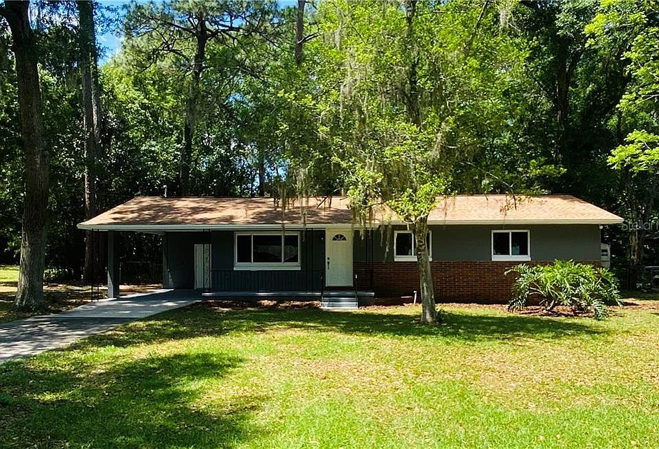 1st image of 826 NE 40th Ave