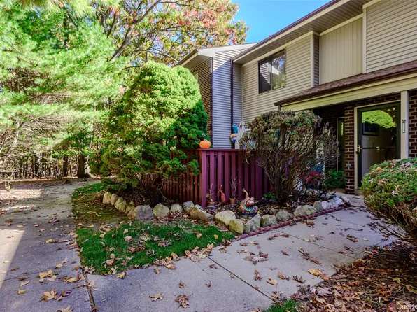 885 Skyline Drive, Coram, NY 11727