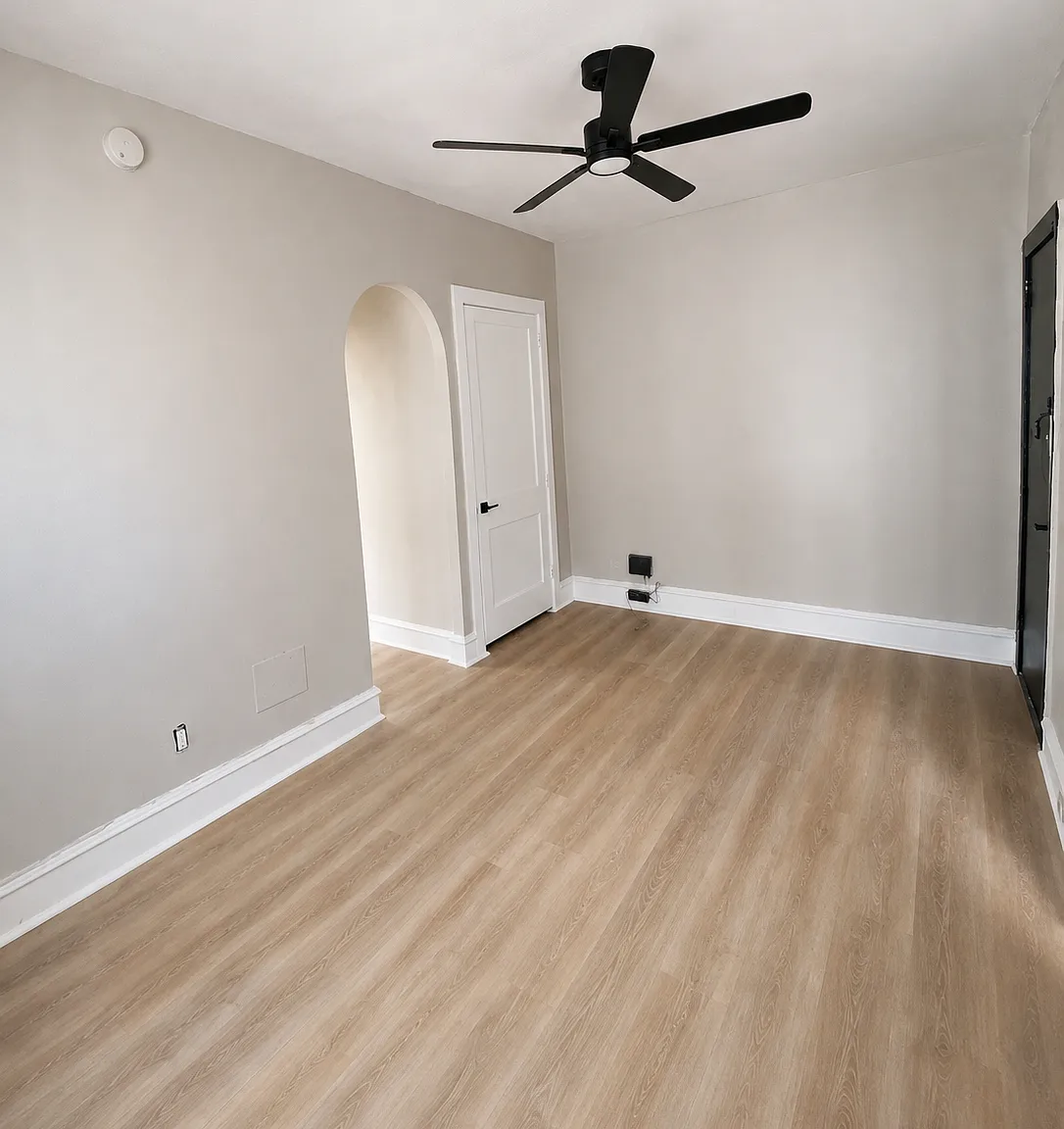 Gilham Apartments — Photo 2