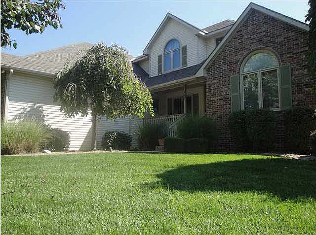 1st image of 407 Country Hills Dr