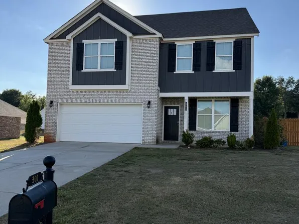 301 Overcup Dr, Troy, AL 36079