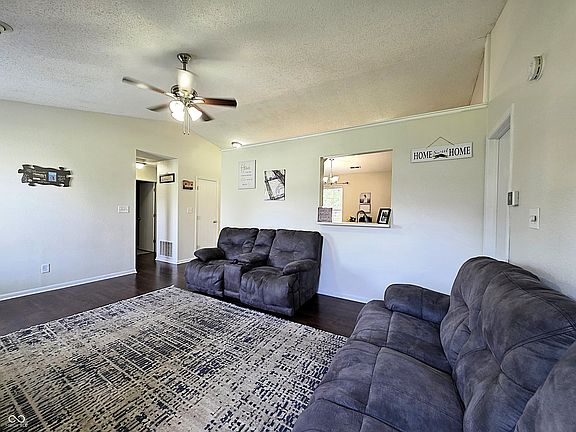 4th image of 49 Meadow Creek East Blvd