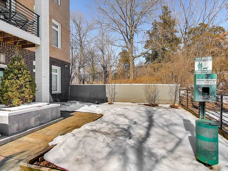 1220 19th St NE #2A — Photo 28