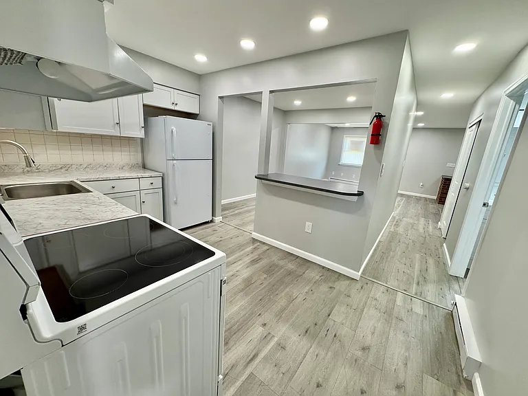 2731 Diane Blvd — Photo 6