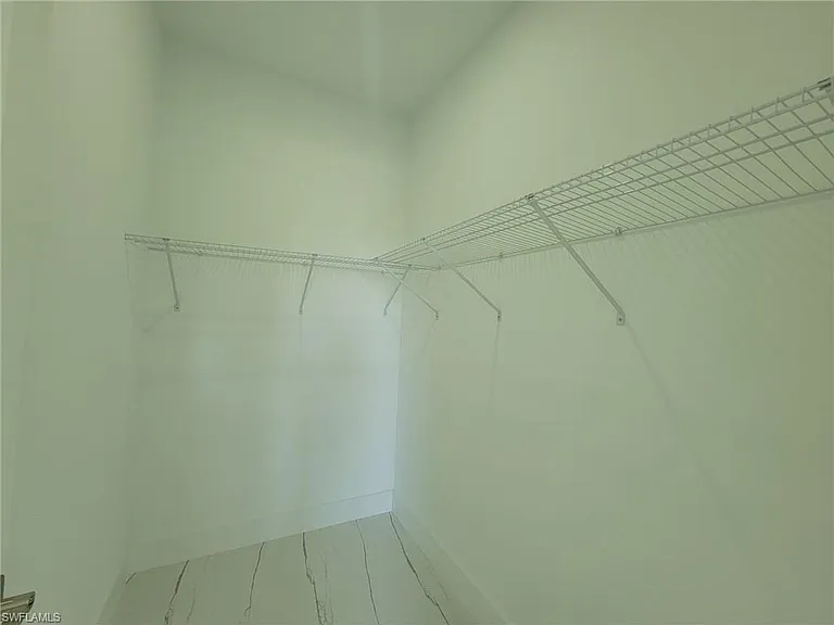 886 Milwaukee Blvd — Photo 12