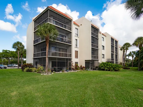 3050 Presidential Way #403, West Palm Beach, FL 33401