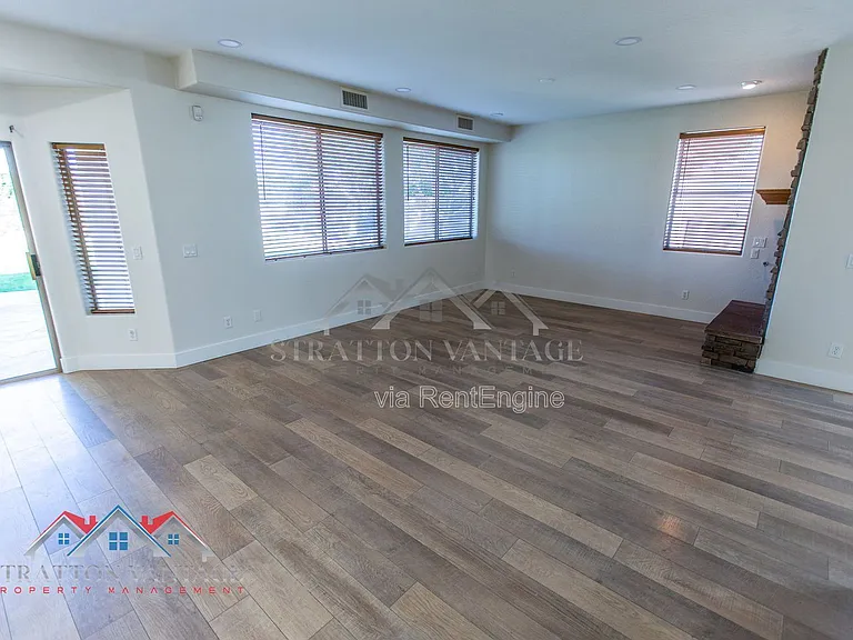 14616 W Windward Ave — Photo 11