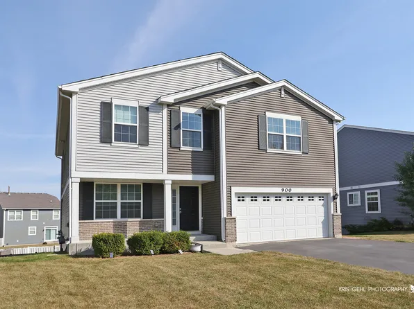 900 Heartland Park Ln, Antioch, IL 60002