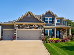 16914 Airline Dr, Clive, IA 50325