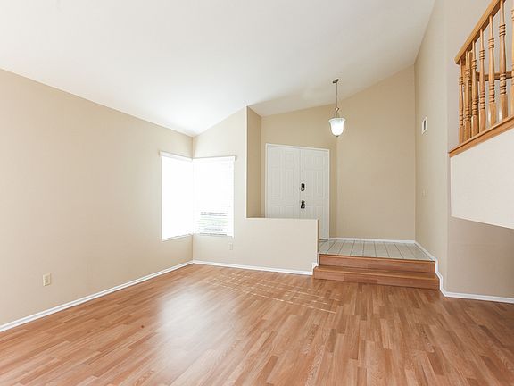 4th image of 23646 Airosa Pl