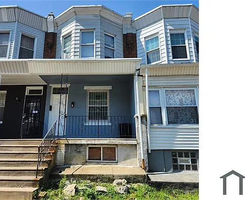 1918 S Salford St — Photo 1