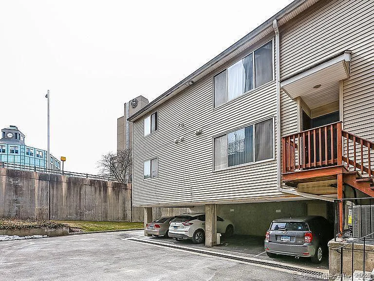 33 Pleasant St #13 — Photo 11