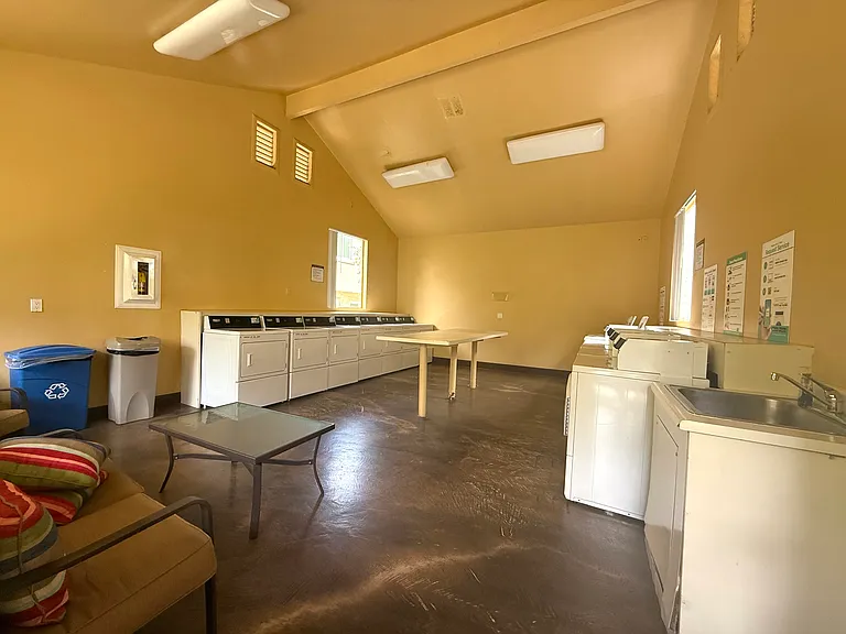 8581 Villa La Jolla Dr #A — Photo 27