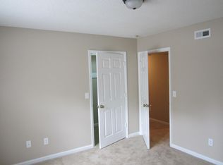 7131 W Friendly Ave APT B, Greensboro, NC 27410