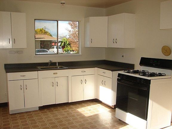 2nd image of 688 Santa Coleta Ct