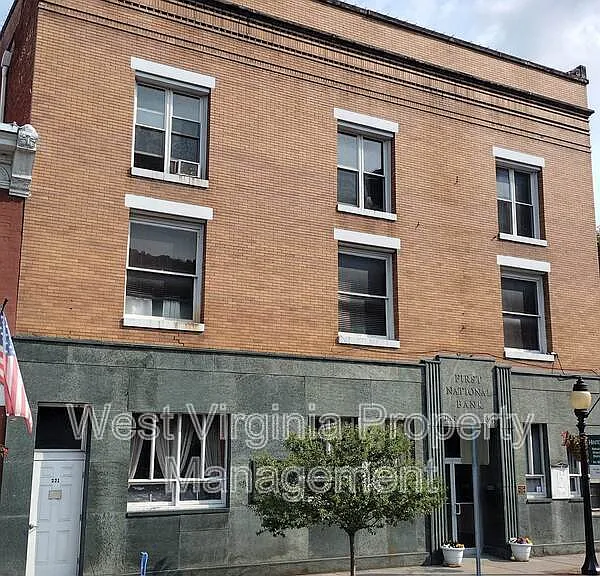 221 Temple St #2 — Photo 1
