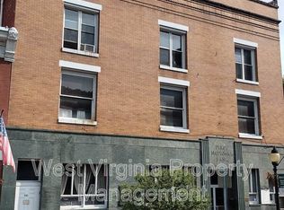 221 Temple St #2, Hinton, WV 25951