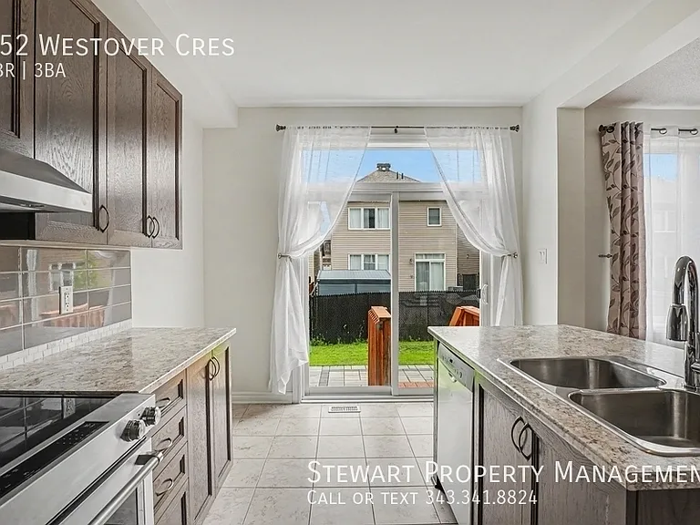 152 Westover Cres — Photo 8