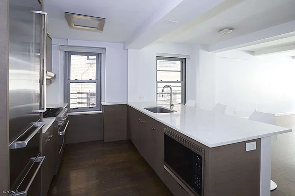 Sold by Corcoran | media 14