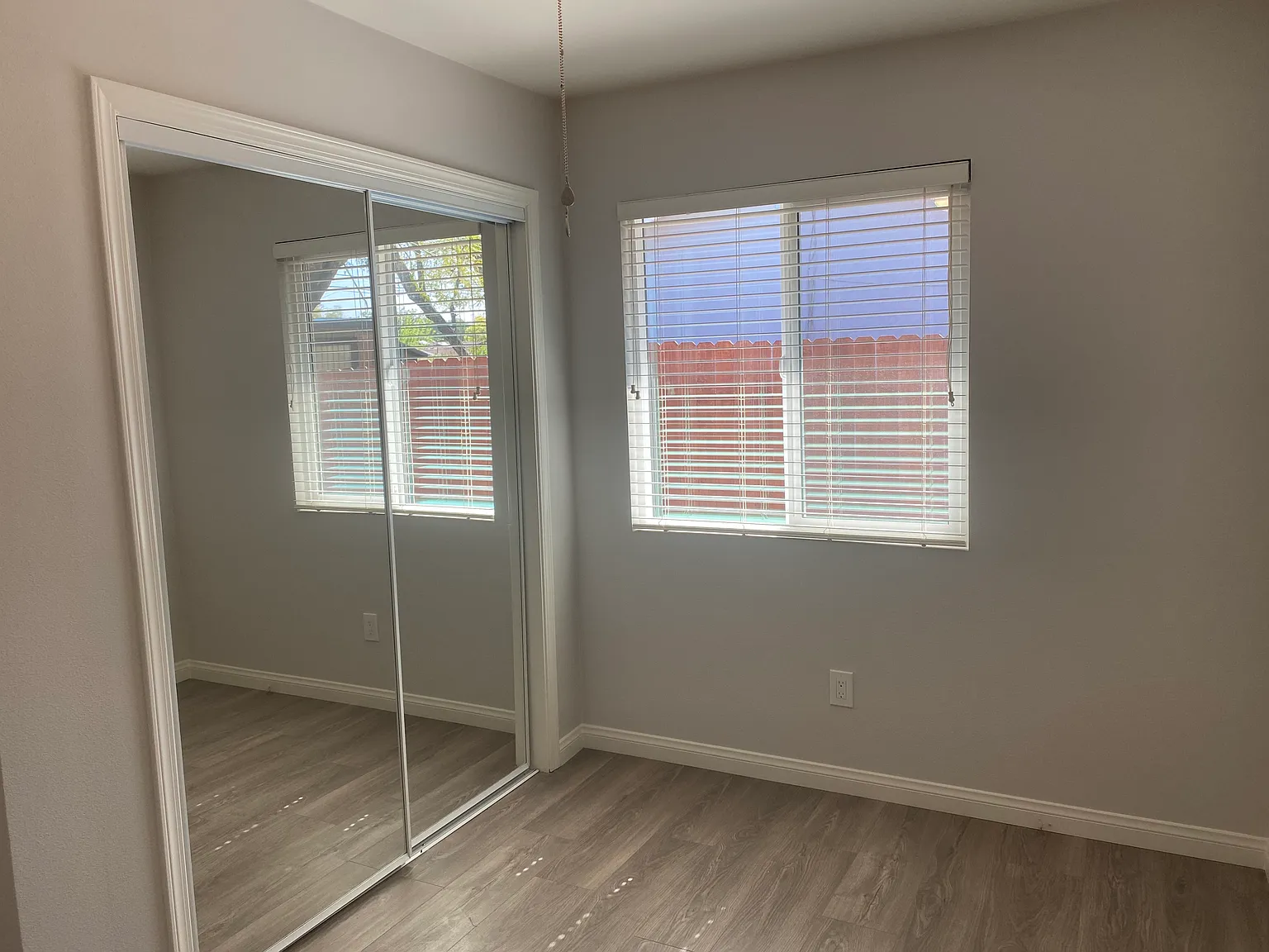4 bed, 1644 sqft, $3,990 — Photo 3