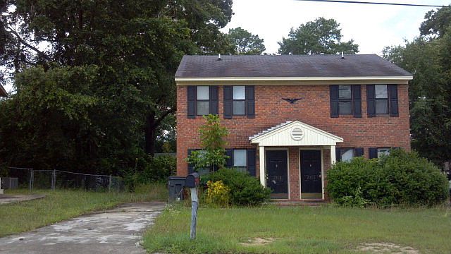 2nd image of 2710 Blossom Dr