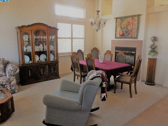 4th image of 1507 E Mary Dr