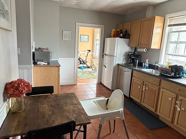 184 Elm St #3 — Photo 6
