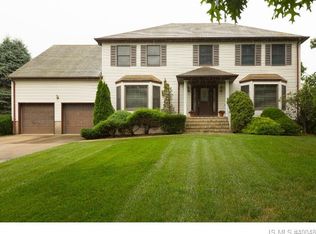 879 Derry Dr, Toms River, NJ