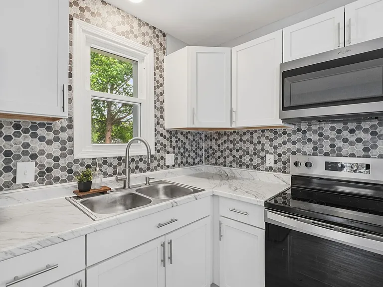 108 S Science St — Photo 26