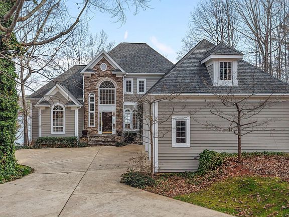 2nd image of 443 Sagamore Dr