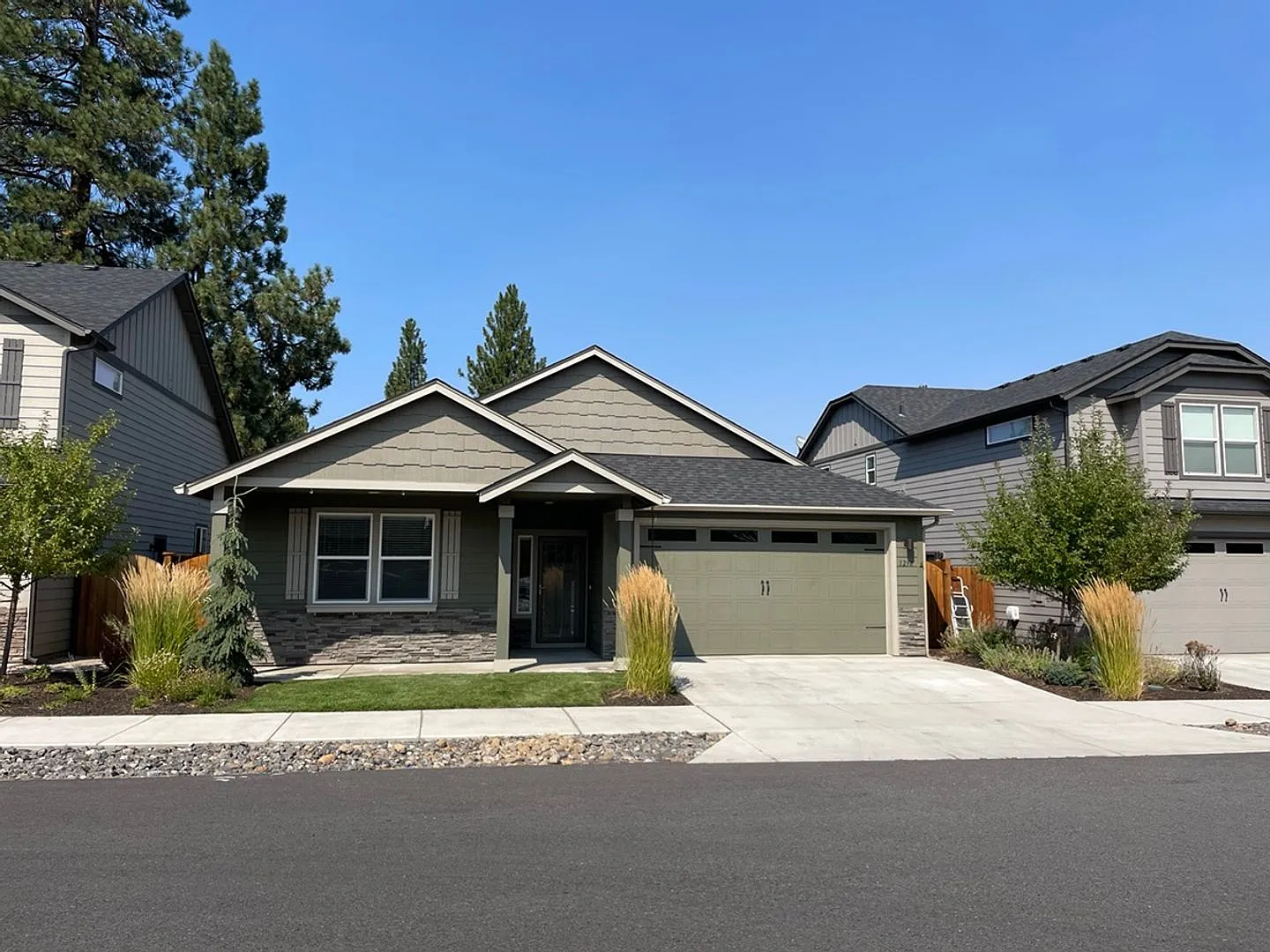 Beautiful Single-Level 3-Bedroom, 2-Bath Home in Sisters, Oregon — Photo 1