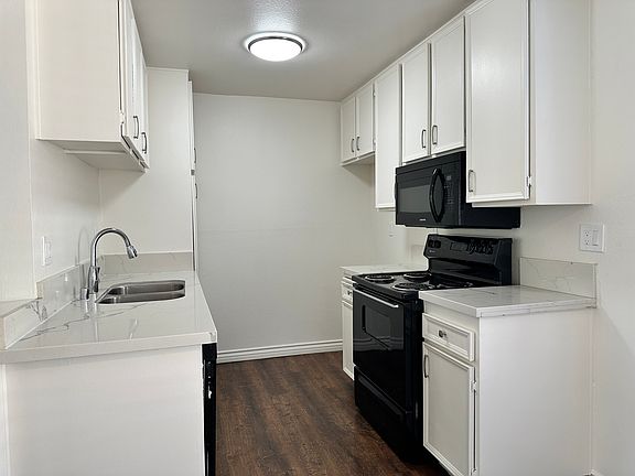 2nd image of 4515 4th St APT 6
