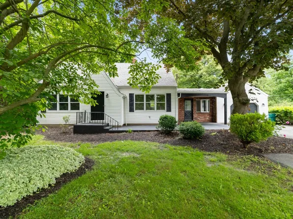 8009 Pagan Rd, Erie, PA 16509