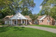Myrtle Ave-L1609-001