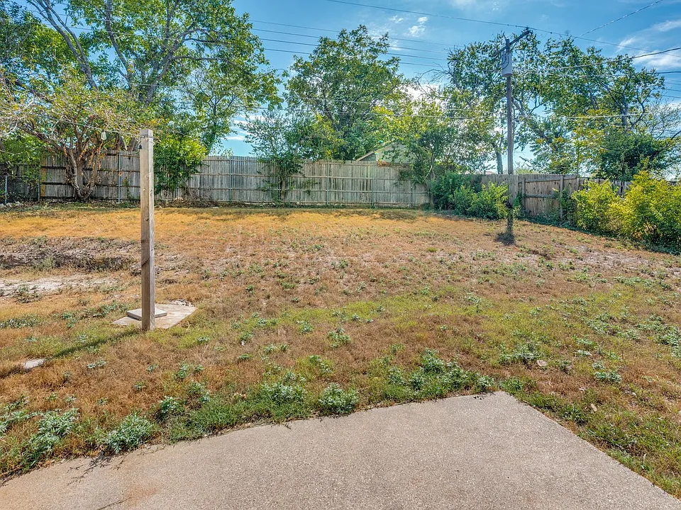1211 Neptune Dr