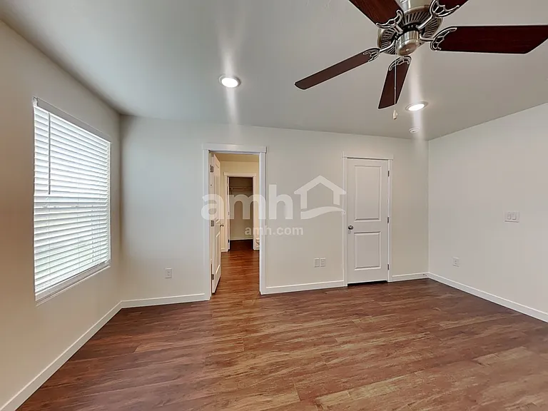 9428 W Shumard St — Photo 11
